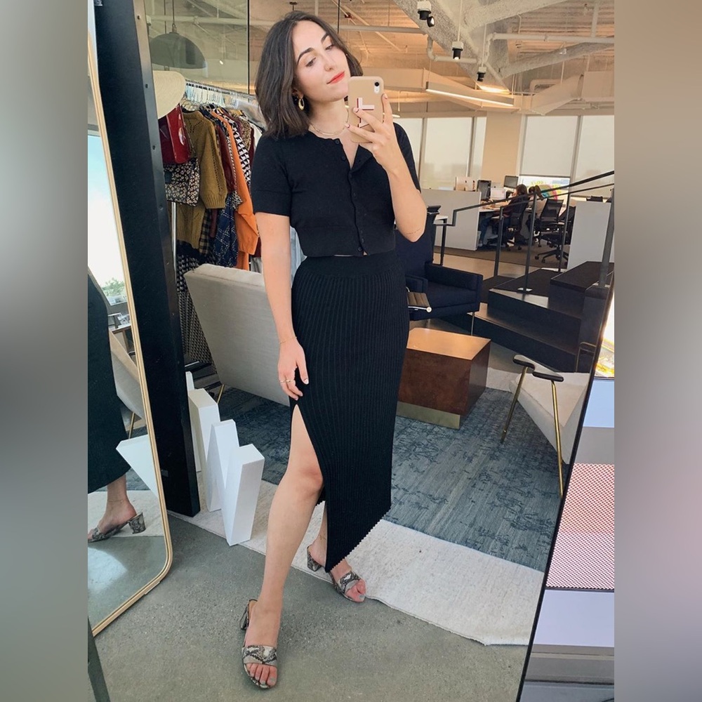 Wilfred Zeta Slit Ribbed Black Midi Skirt